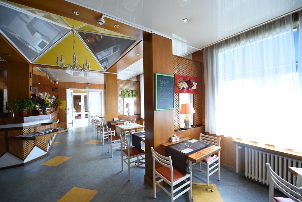 Hotel Continental Vierzon Luaran gambar