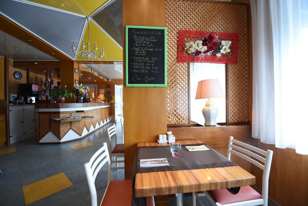Hotel Continental Vierzon Luaran gambar